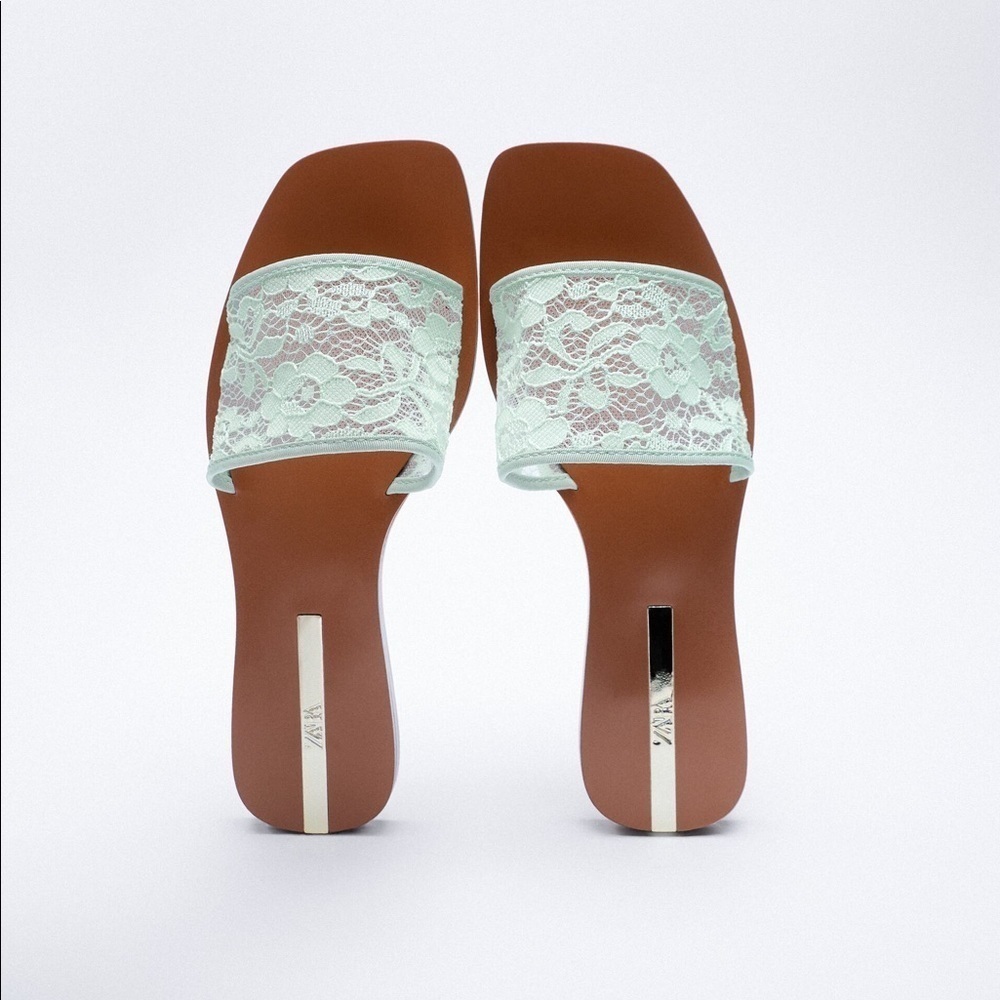 🌹NWT. Zara Light Blue Lace Flat Sandals. Size 8.